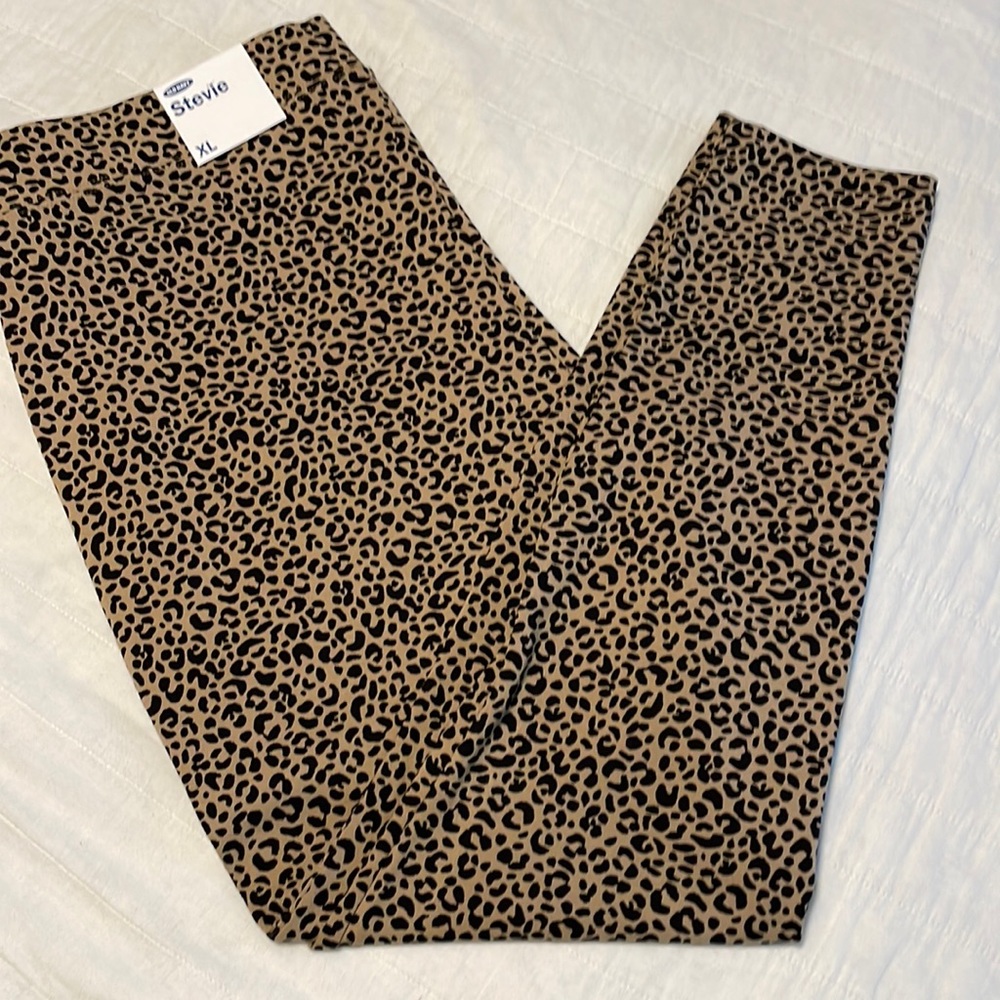 Cheetah print legging